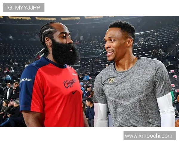 火箭球迷与勇士球迷的激情对决谁能笑到最后的篮球盛宴