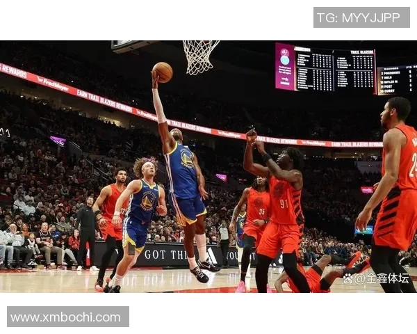 乔丹奥尼尔对决勇士队的精彩瞬间与赛季回顾分析