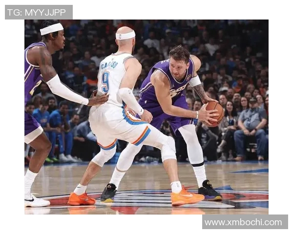 湖人对阵雷霆精彩对决中文解说全程回放与分析